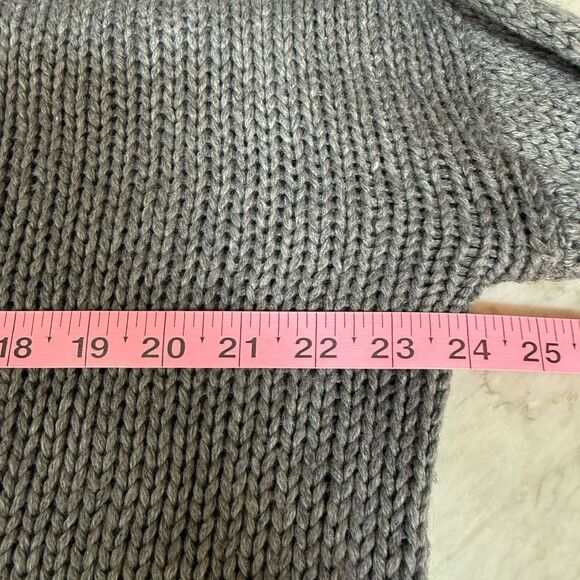 PINK for Victoria’s Secret Gray Wool Knit Sweater Large P Logo Collegiate Sz M - Picture 6 of 7